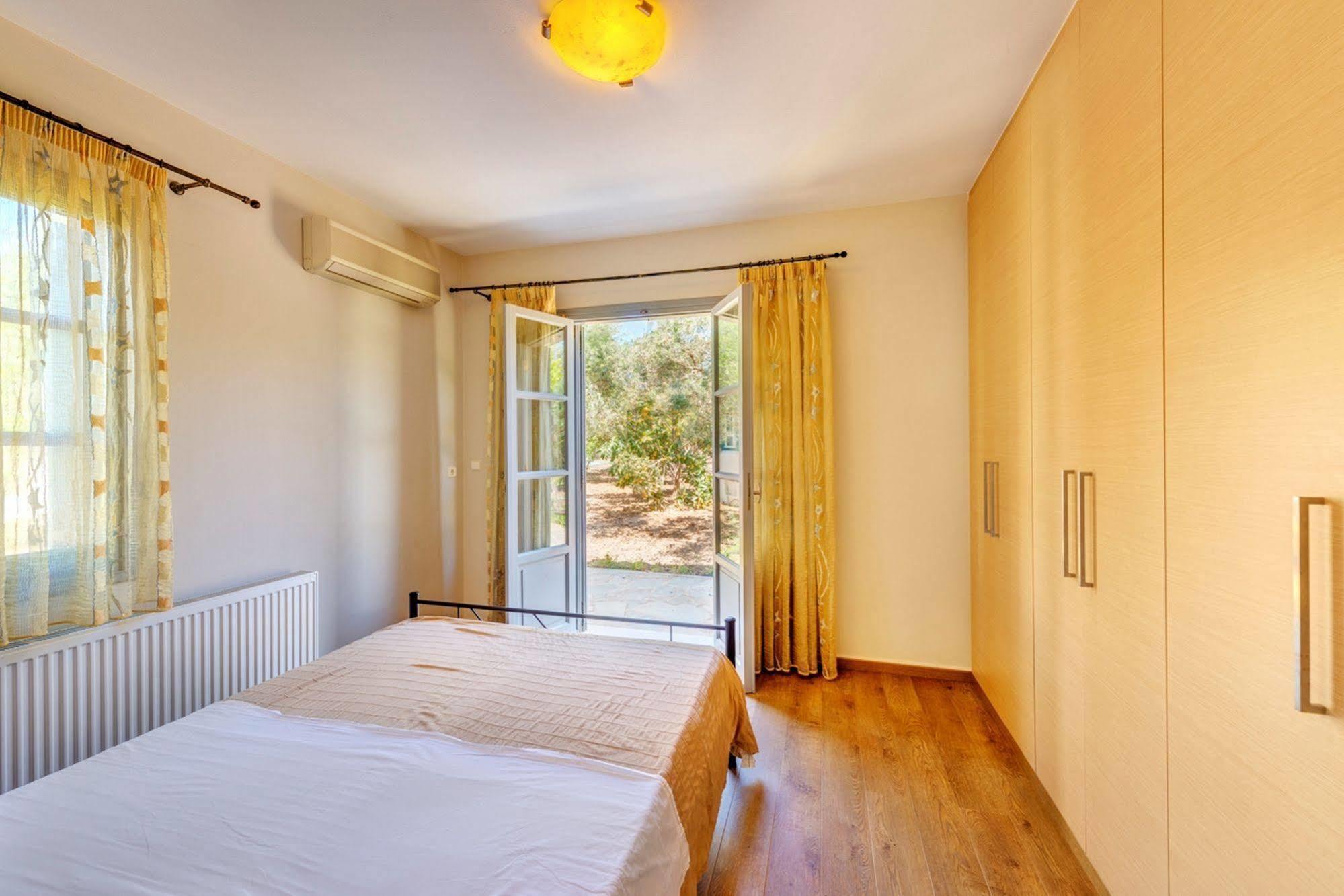 Villa Delona Engaraí Buitenkant foto