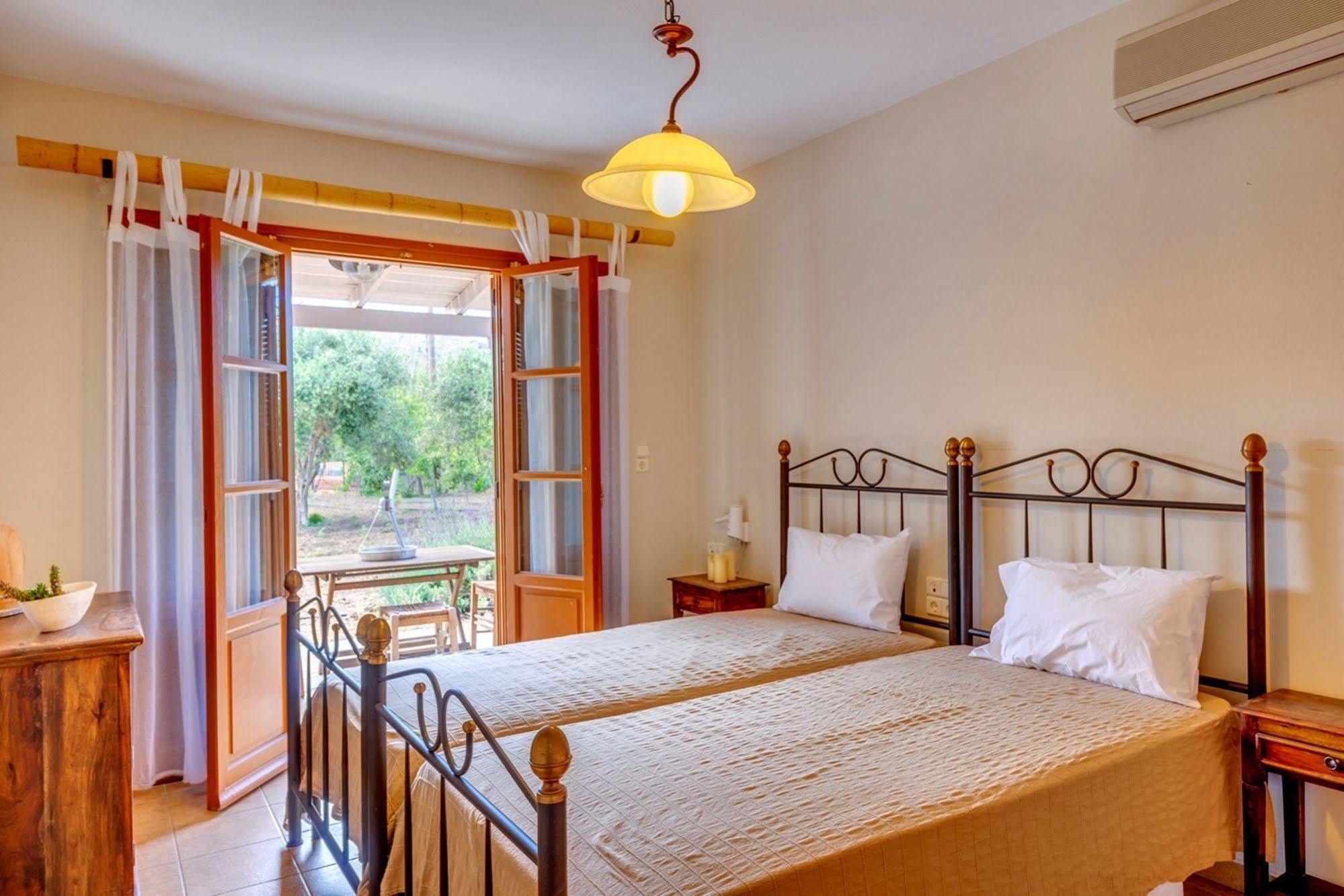 Villa Delona Engaraí Buitenkant foto